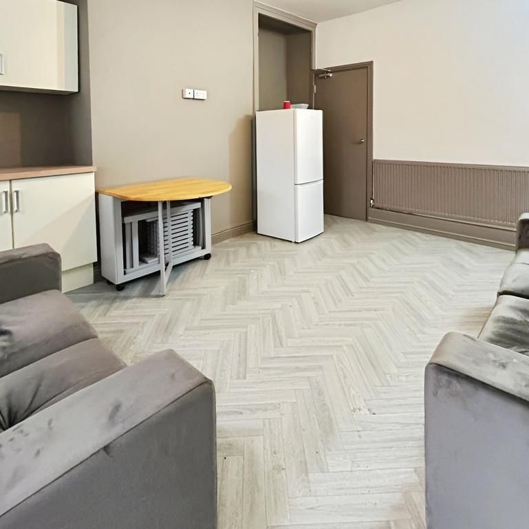 5 bedroom house to rent - Photo 1