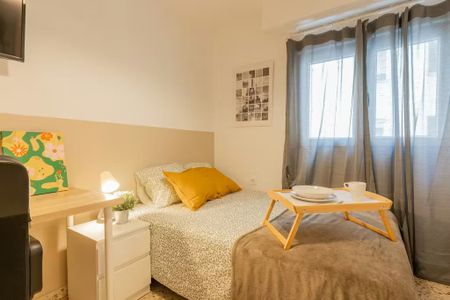 Avinguda de Blasco Ibez, Valencia, Valencian Community 46022 - Photo 4