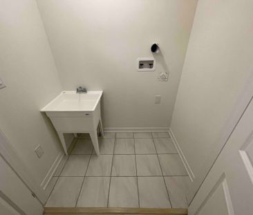 For Lease - 76 Riley Reed Lane, Richmond Hill, Ontario - Photo 3