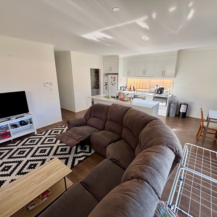 Campbelltown - Photo 1