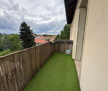 Location Appartement 3 pièces 70m² MONTROND LES BAINS 42210 - Photo 1