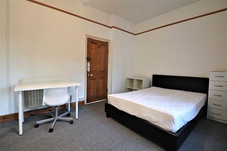 3 bedroom house share for rent in Harold Road, Birmingham, B16 - Photo 2