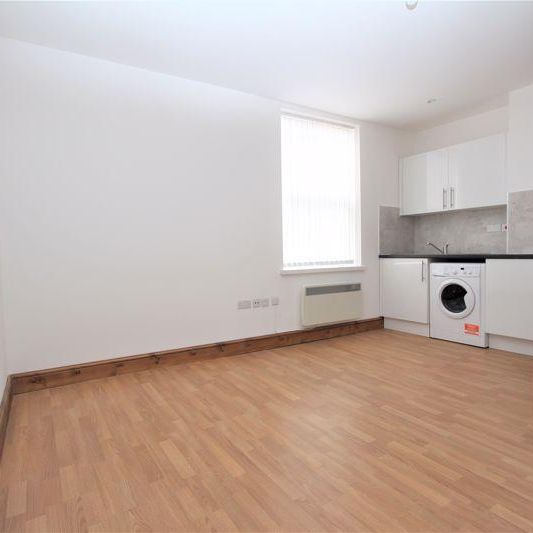 Studio to rent - Photo 1