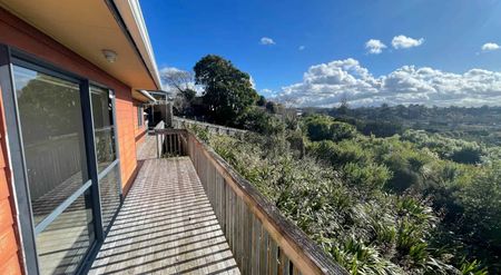 PRIME LOCATION - 4 BEDROOMS!!!! - Photo 4