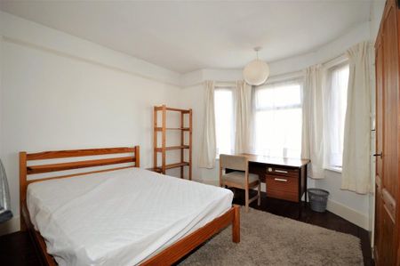 5 bedroom detached house to rent - Photo 5