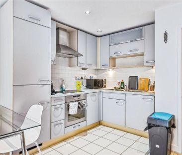 1 bedroom flat to rent - Photo 6