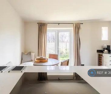 2 bedroom semi-detached house to rent - Photo 3