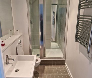 Studio Flat, Michigan Building, E14 - Photo 2