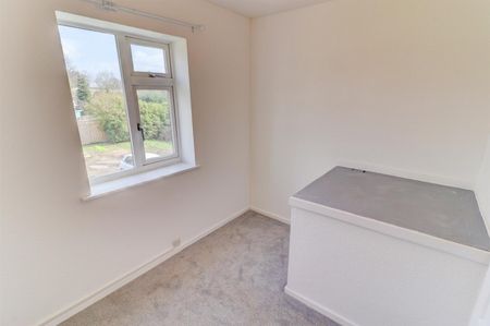 3 BED Semi-detached house To rent - Photo 2