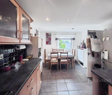3 bedroom house to rent Ombersley Close, Redditch, B98 - Photo 5