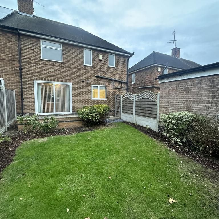 3 bedroom terraced house to rent - Photo 1