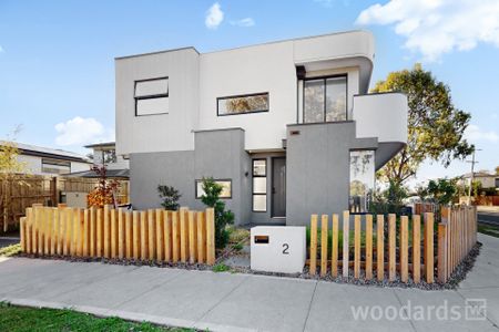 Stylish Family Home in Prime Heidelberg West Location - Photo 5