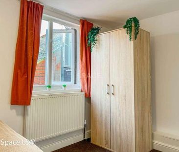 Basingstoke Road, Reading, Berkshire, RG2 - Photo 4