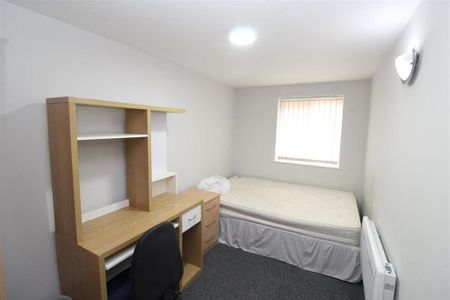 6 bedroom flat to rent - Photo 4