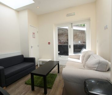 Flat to rent on - Photo 3