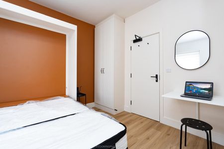 En-Suite Room 5, Malmesbury Road, Shirley, Southampton SO15 - Photo 4