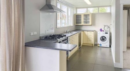 MAREWA - 5 BEDROOMS - Photo 4