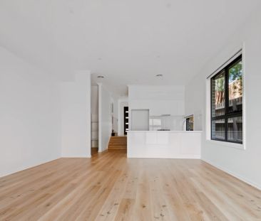 3 Bed, 2 Bath - Photo 3