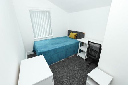 5 bedroom terraced house to rent - Photo 3