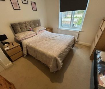 3 bedroom terraced house to rent - Photo 4