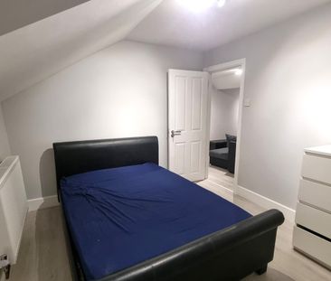 2 Bed Flat, Station Road, SE25 - Photo 5