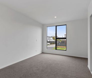 Modern Luxury - Unbeatable Location - Photo 6