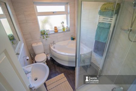 3 bedroom semi-detached house to rent - Photo 4