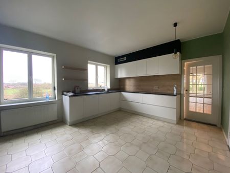 Bel appartement de +/- 145m² de 3 chambres au 1er étage - Photo 3