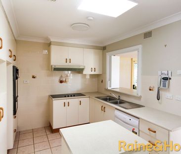 Family Home in convenient location - Photo 5