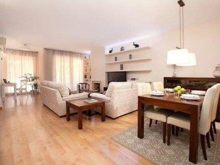 Avinguda de Mistral, Barcelona, Catalonia 08015 - Photo 4