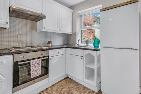 1 bedroom flat to rent - Photo 5