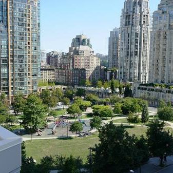 Yaletown, Seymour street modern 2 bedroom + den pet friendly - Photo 3