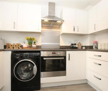 3 bedroom terraced house to rent - Photo 1