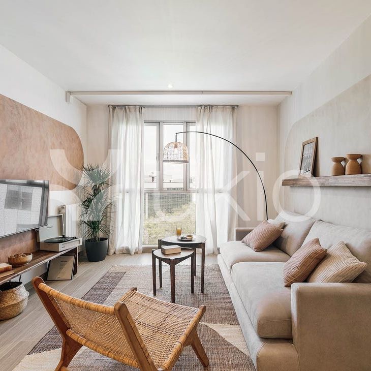 Barcelona Capital, Catalonia 08018 - Photo 1