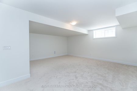 For Lease - 1082 Thompson Drive, Oshawa, Ontario - Photo 2