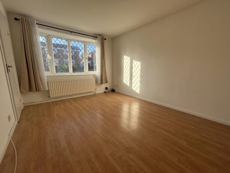 2 bedroom semi-detached house to rent - Photo 4