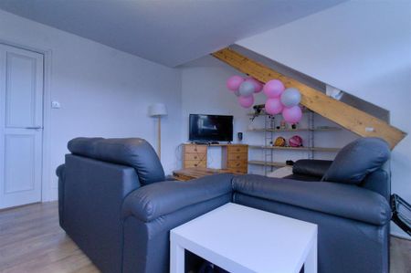 4 bedroom apartment to rent - Photo 4