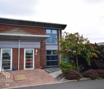 3 bedroom end of terrace house to rent - Photo 4