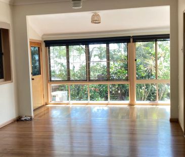 Stunning Bay Views - Waterfront Home - Photo 1