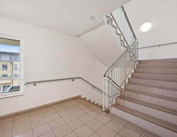Schöne helle Wohnung mit 2 Zimmer und EBK in Bonn - Seniorenwohnung - Photo 1