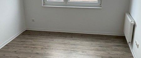 Ihre neue 4-Raum-Wohnung mit Gäste-WC und Balkon! - Photo 1