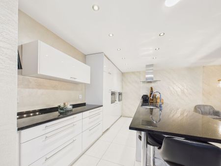 Modern 5.5-room double single-family house with terrace in Münchwilen - Photo 5