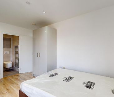 Studio Flat, The Luminaire Apartments, NW6 - Photo 2