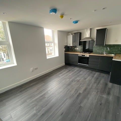 Richards Street - Photo 1