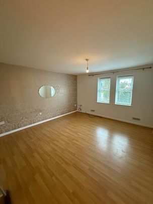 2 Bed - 326 Whitehall Road, Leeds - LS12 5NP - Professional - Photo 1