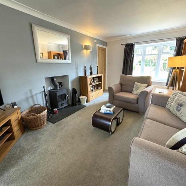 3 Bedroom Semi Detached To Let - Photo 1