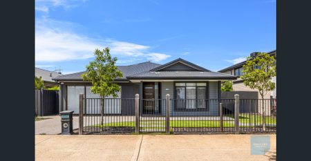 Stunning 4-Bedroom Family Home in Fraser Rise - Photo 3