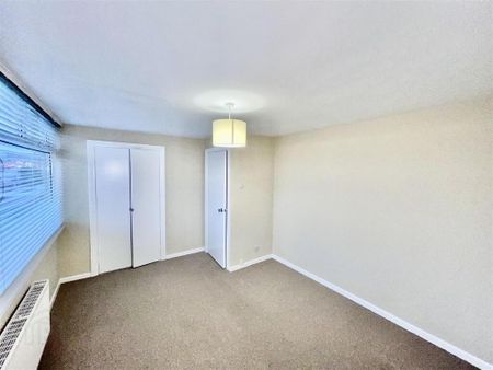 10 Killeen Avenue, Bangor, BT19 1NB - Photo 2