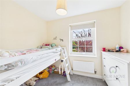 3 bedroom semi-detached house to rent - Photo 4