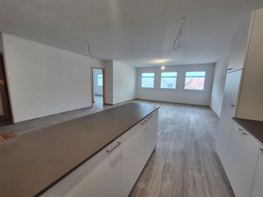 SION – SPACIOUS 4.5-ROOM APARTMENT - Photo 1